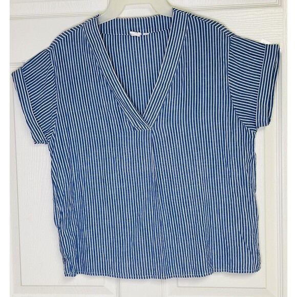 Gap Blue and White Striped Short Sleeve Blouse Size Small Viscose - Picture 1 of 6